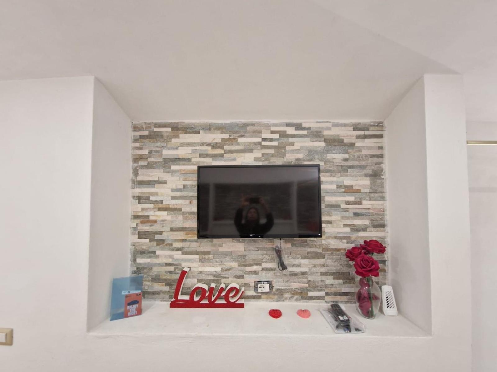 Апартаменты The Love Basement Рим Экстерьер фото